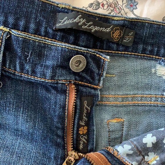 Women’s 27 Lucky Brand low rise shorts w/ details - Picture 2 of 6